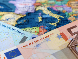 Is the eurozone crisis still ongoing?